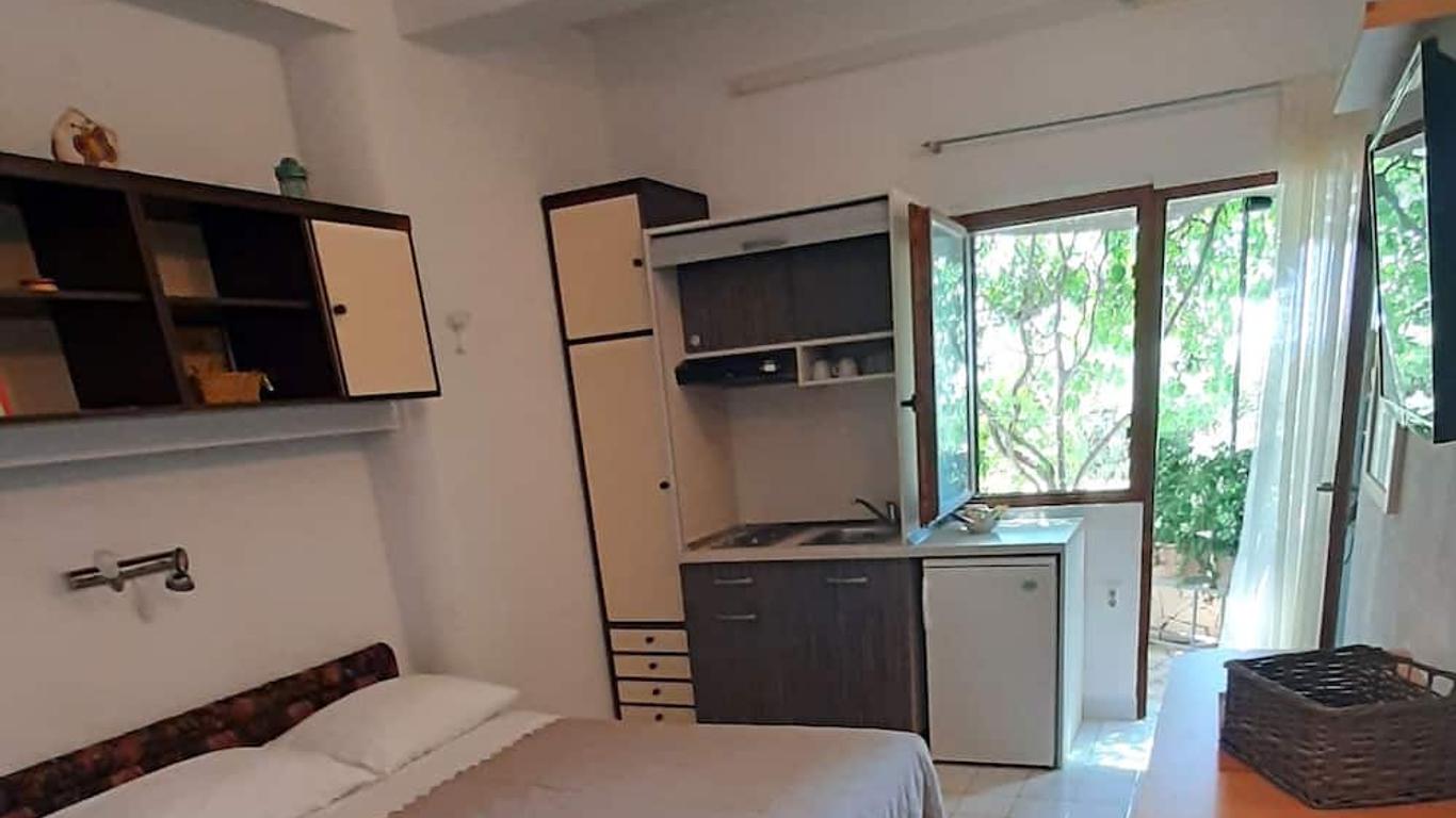 Apartments by the sea Seget Vranjica, Trogir - 7508