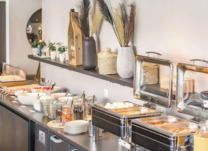 Buffet Photo
