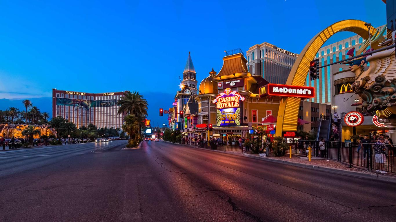 Paris Las Vegas from $26. Las Vegas Hotel Deals & Reviews - KAYAK