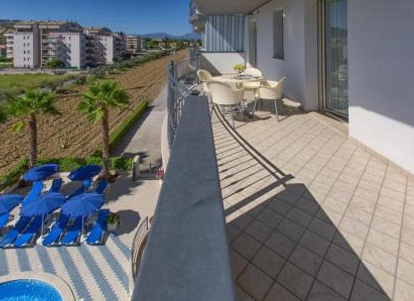 Balcony Photo