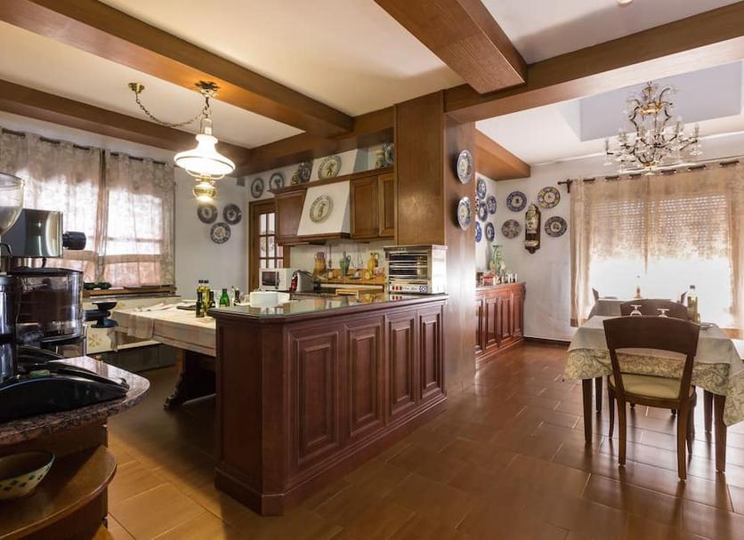 Kitchen Photo