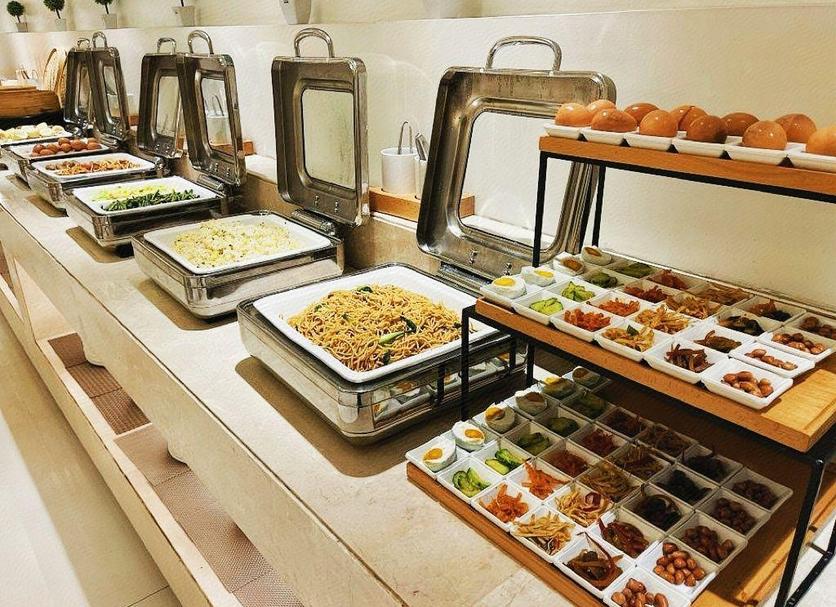 Buffet Photo
