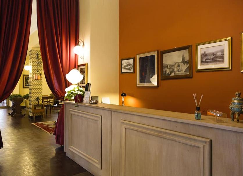 Front desk Photo