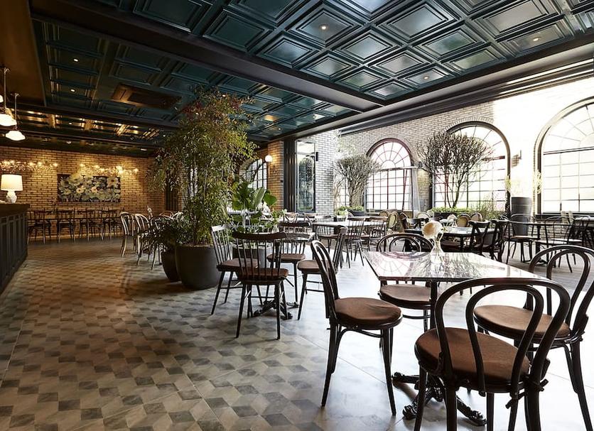 Restaurant Photo