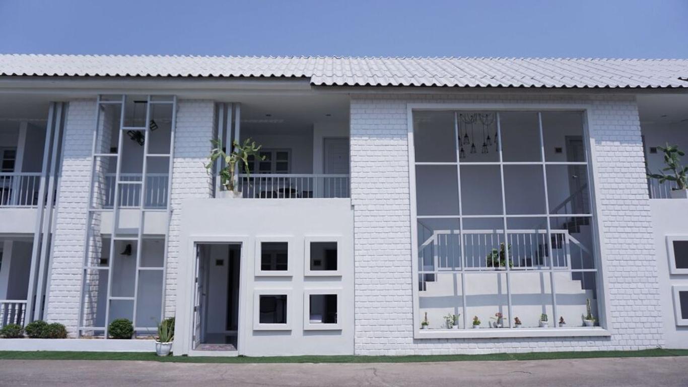Nan Nakara Boutique
