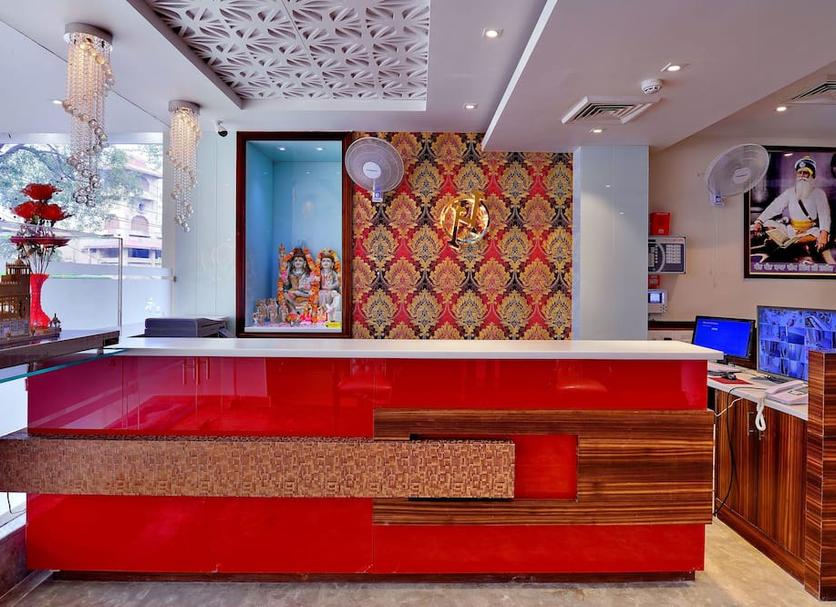 Front desk Photo