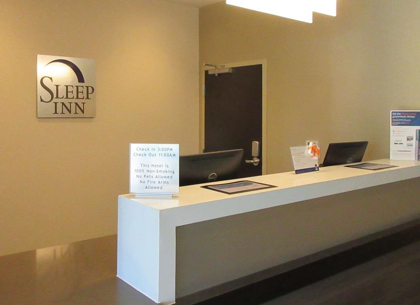 Front desk Photo
