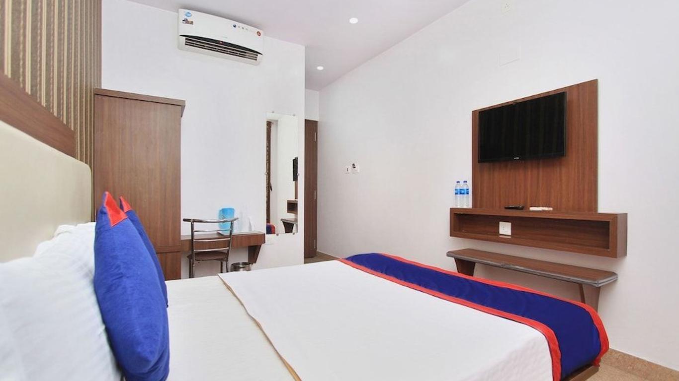OYO 12153 Hotel B S International