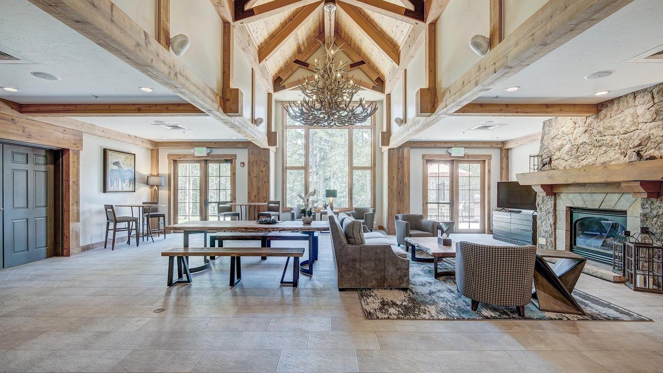 Mountain Thunder Lodge