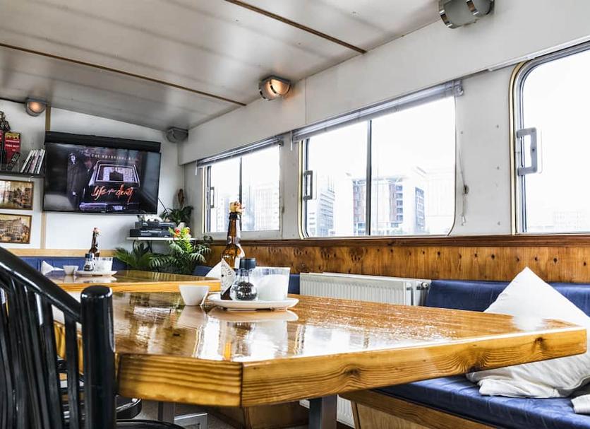 Dining room Photo