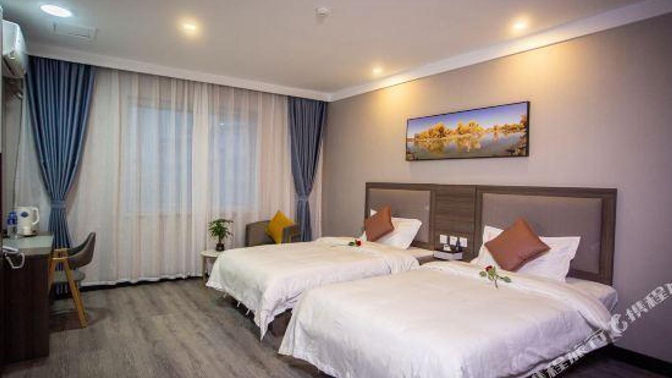 Elan Hotel