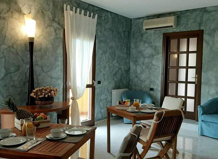 Dining room Photo