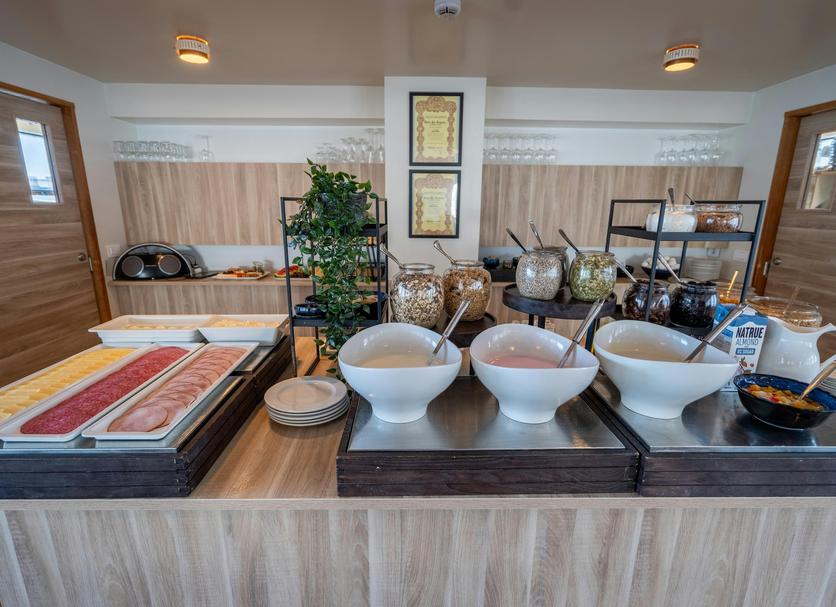 Buffet Photo