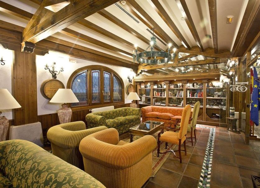 Lounge Photo