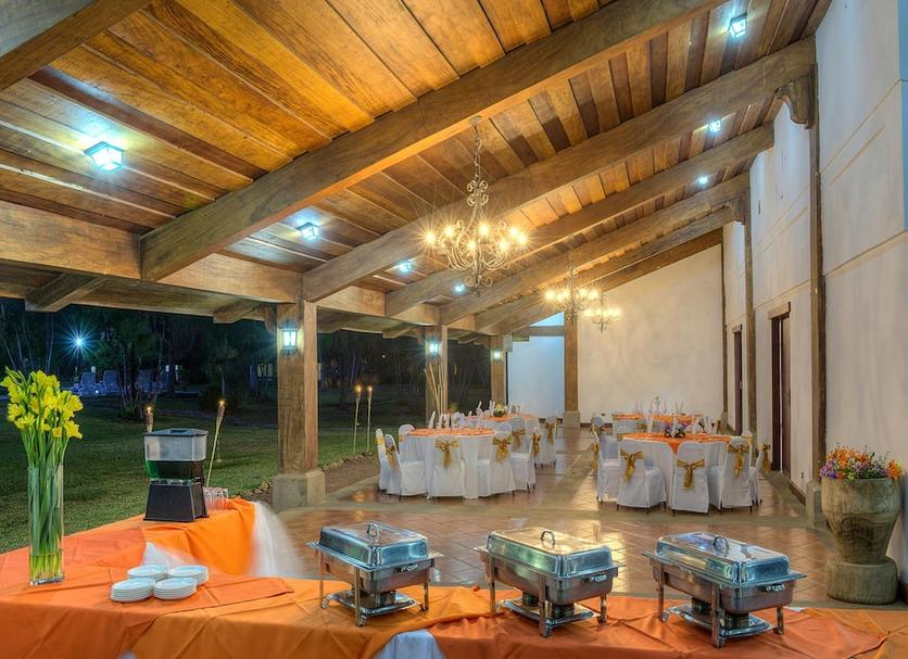 Banquet hall Photo