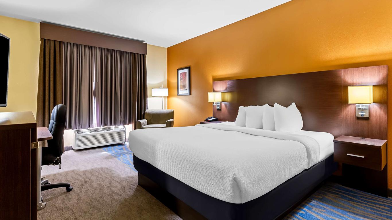 Best Western St. Louis Airport North Hotel & Suites