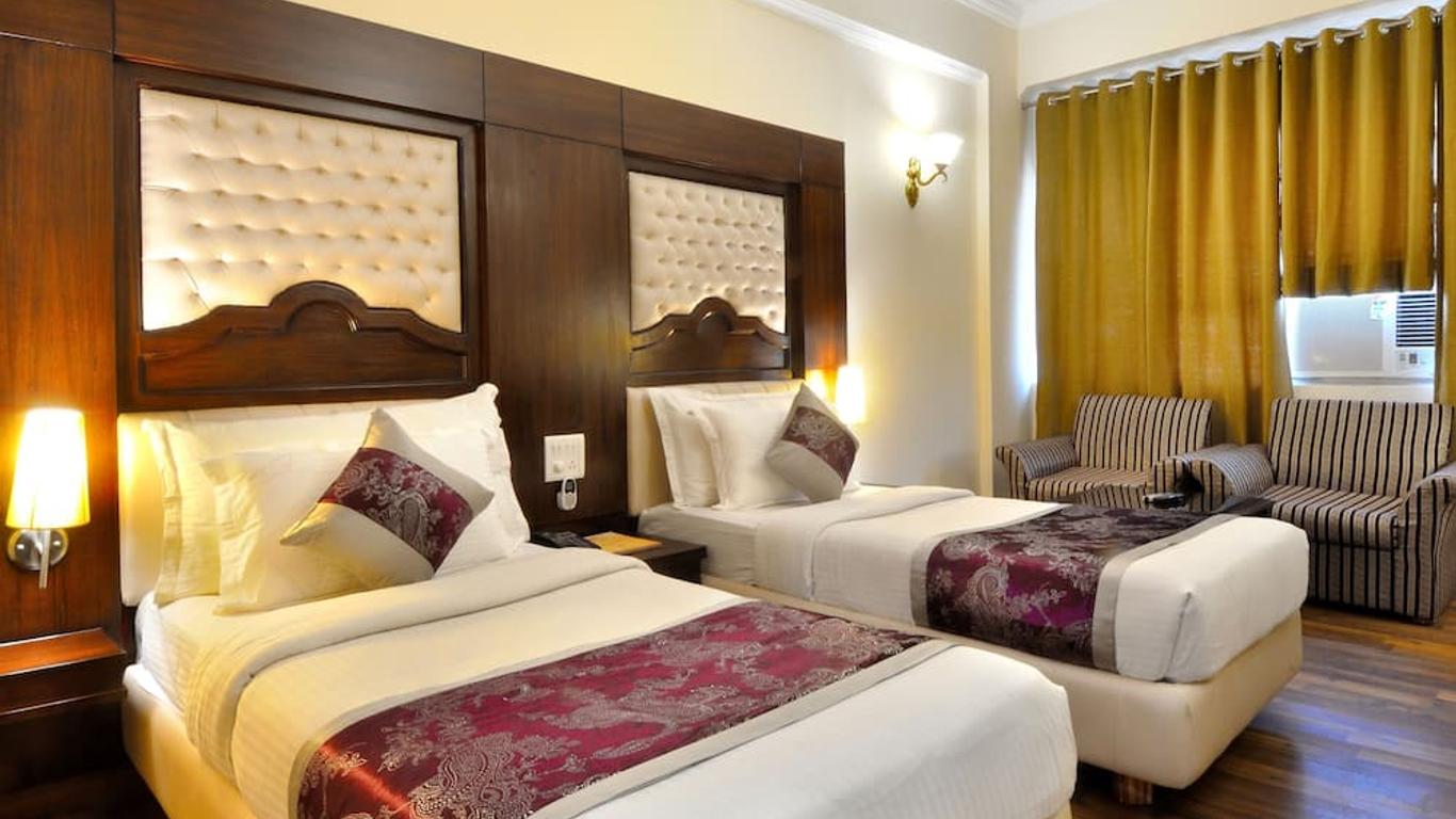 Hotel Solitaire Chandigarh - 10 Mins from Railway Station