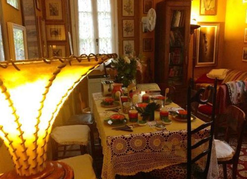 Dining room Photo