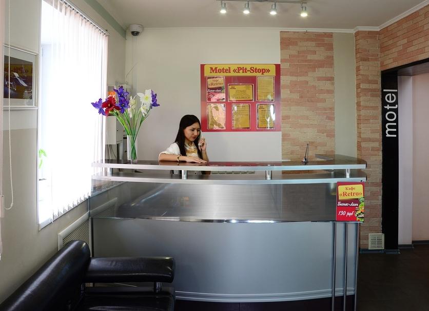 Front desk Photo