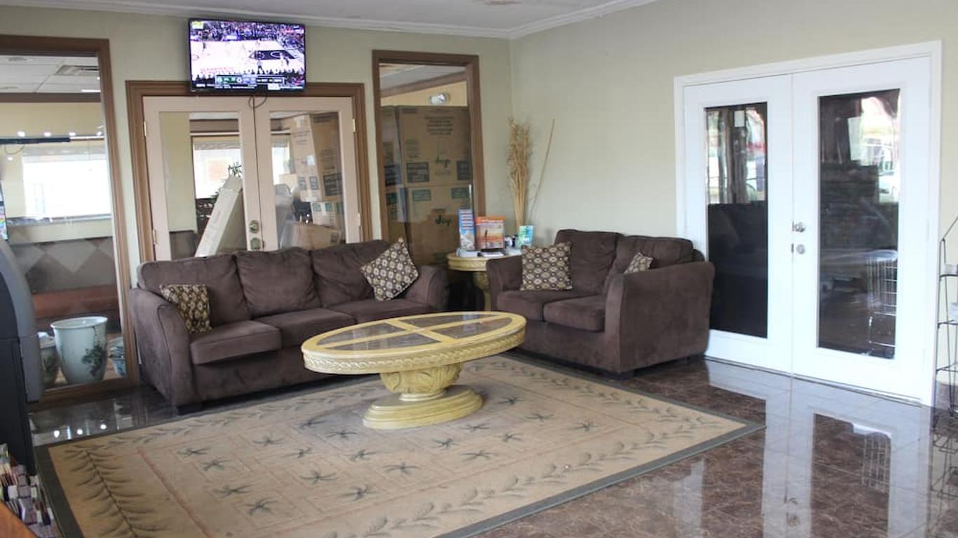Tampa Inn - Near Busch Gardens