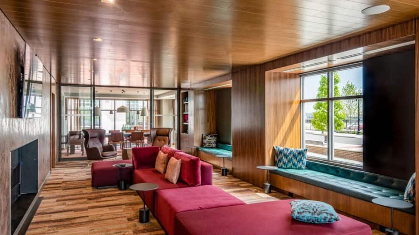 Global Luxury Suites East Boston
