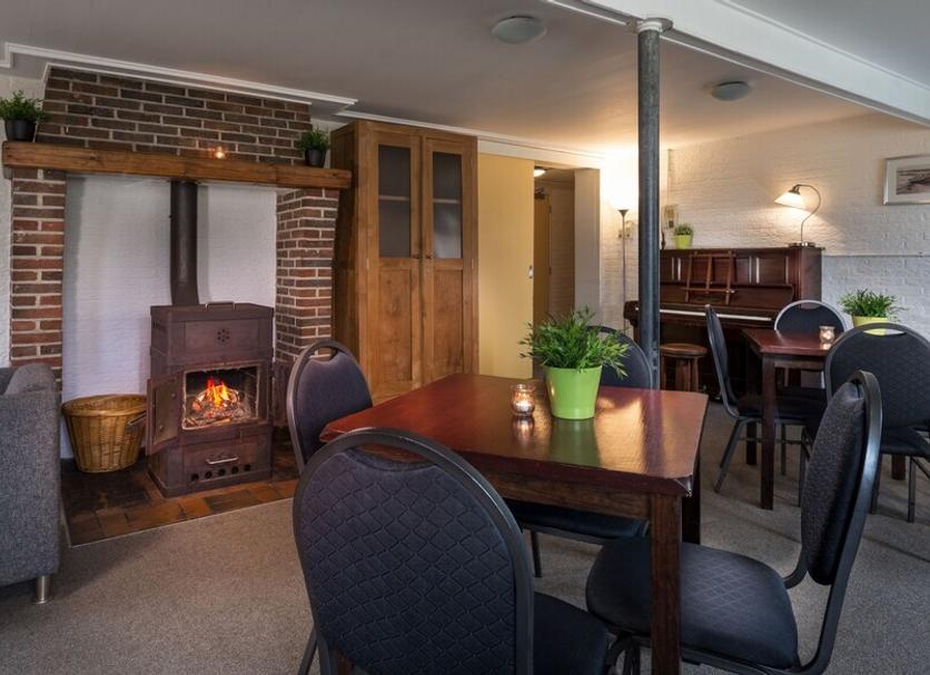 Dining room Photo