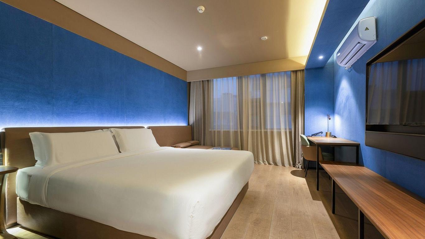Orange Hotel Ningbo Railway Station