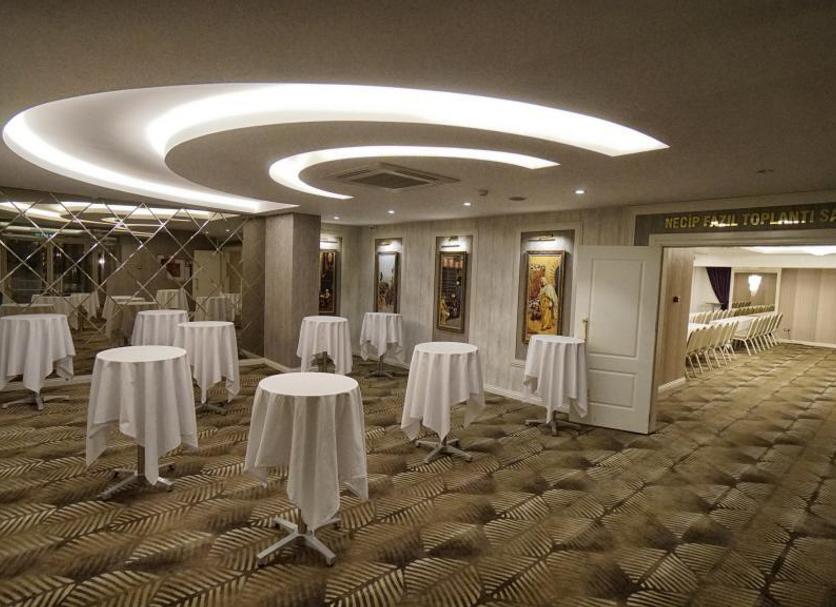 Banquet hall Photo