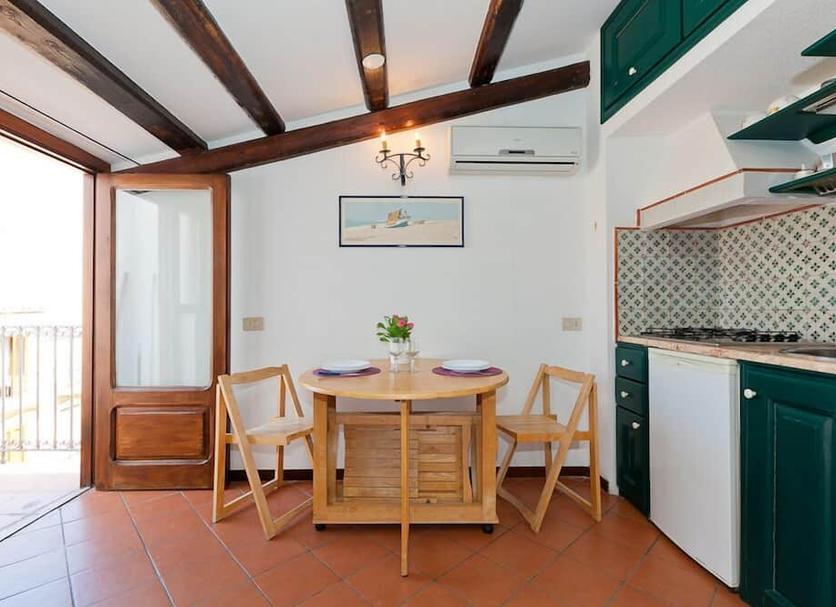 Dining room Photo