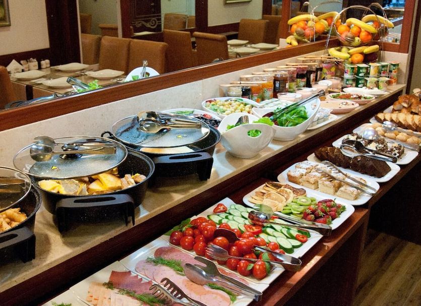 Buffet Photo
