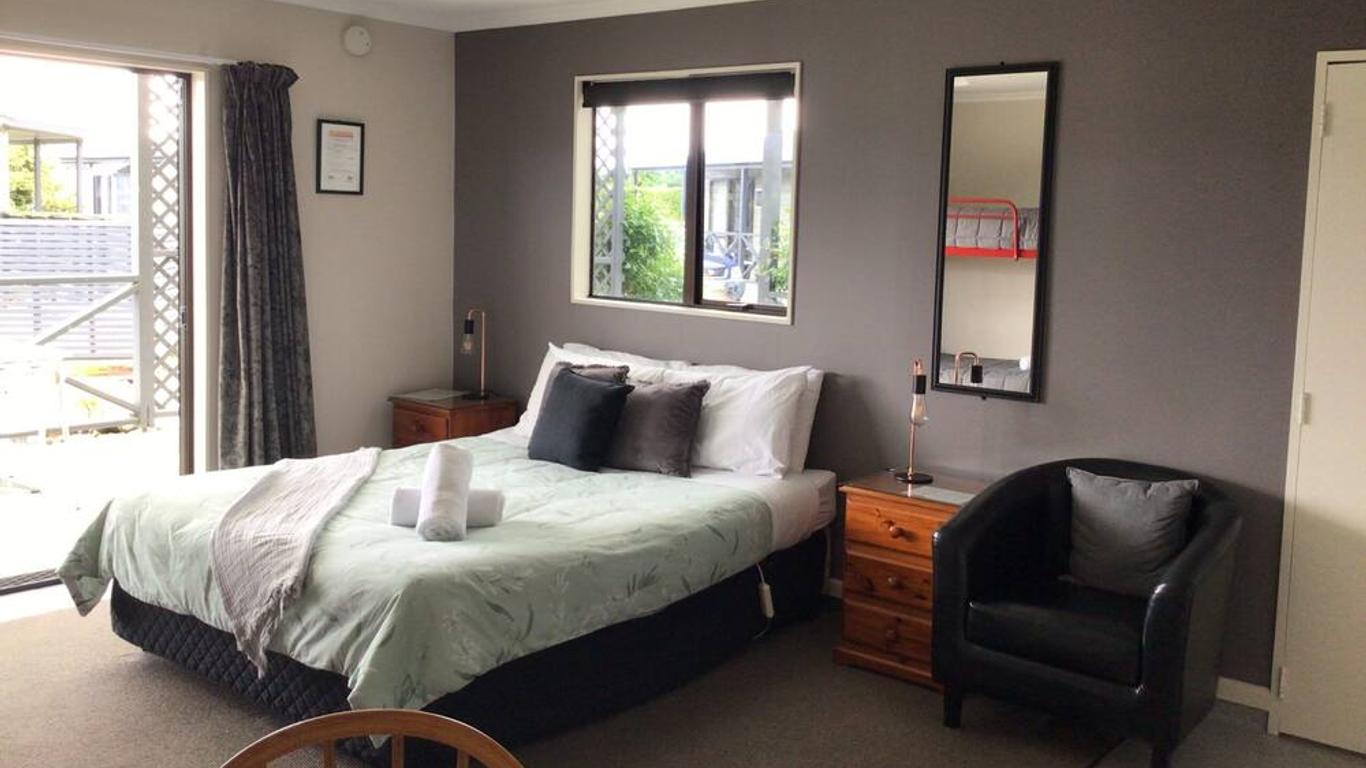 Fiordland Great Views Holiday Park