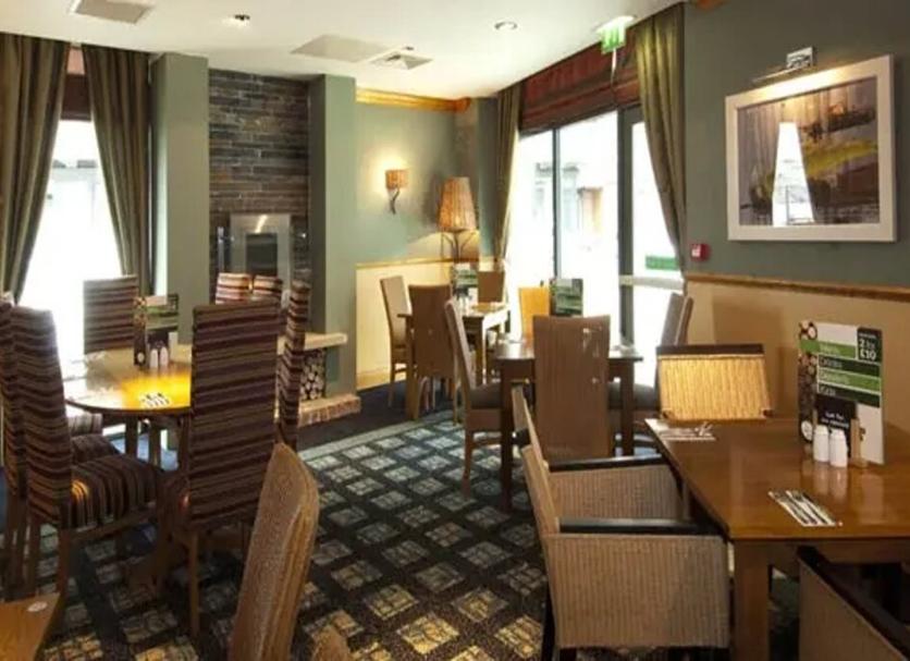 Restaurant Photo