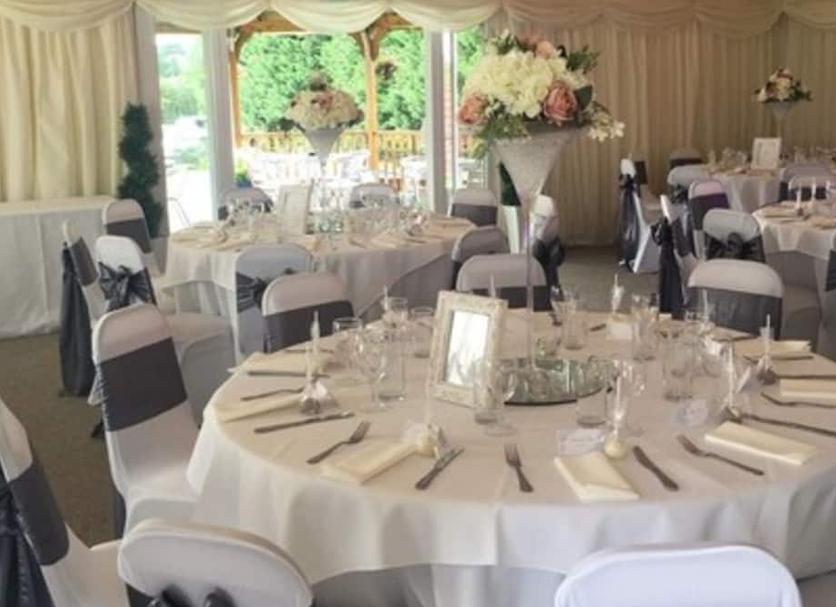 Banquet hall Photo