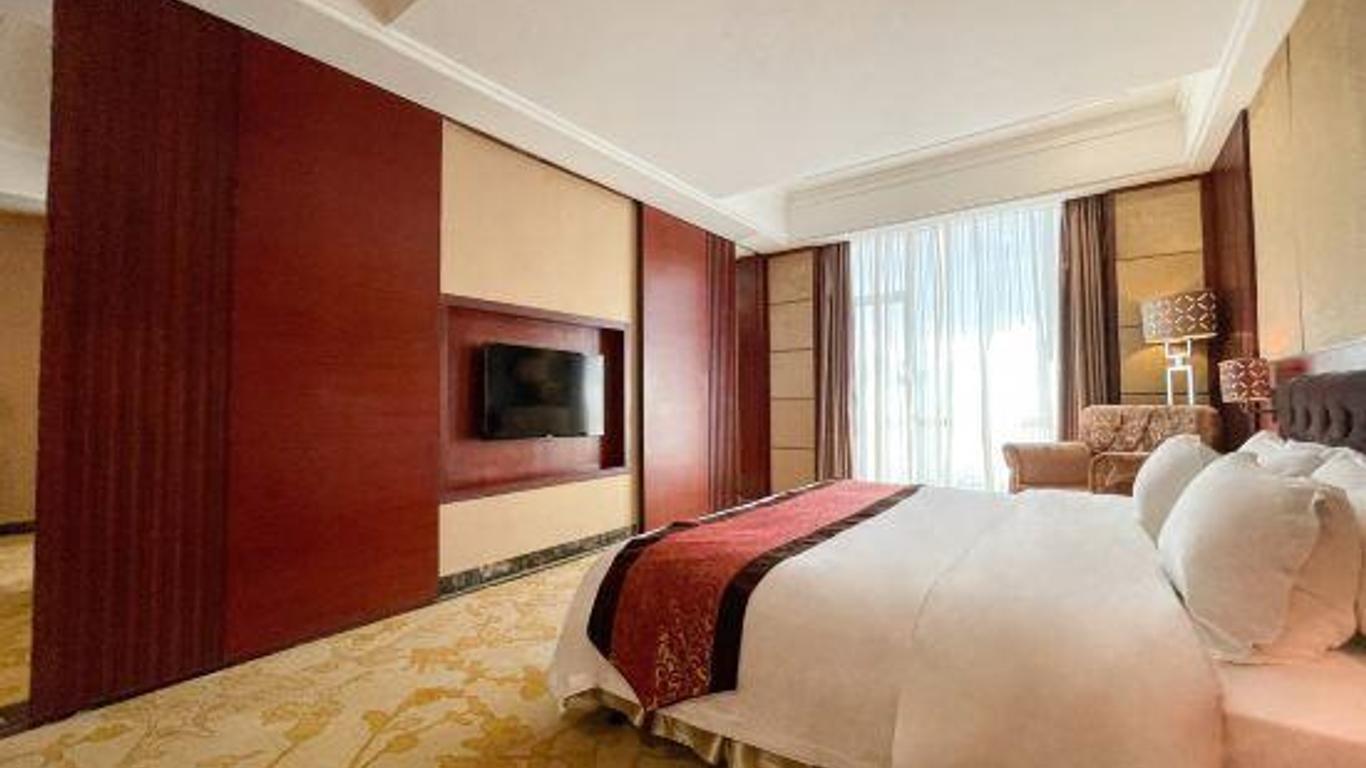 Golden International Holiday Hotel