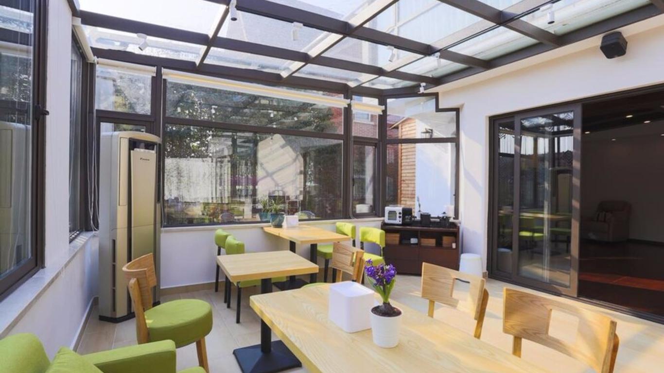 Bright House Shanghai Disney Branch