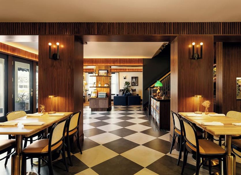 Restaurant Photo