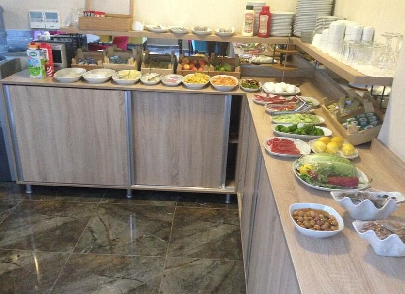 Buffet Photo