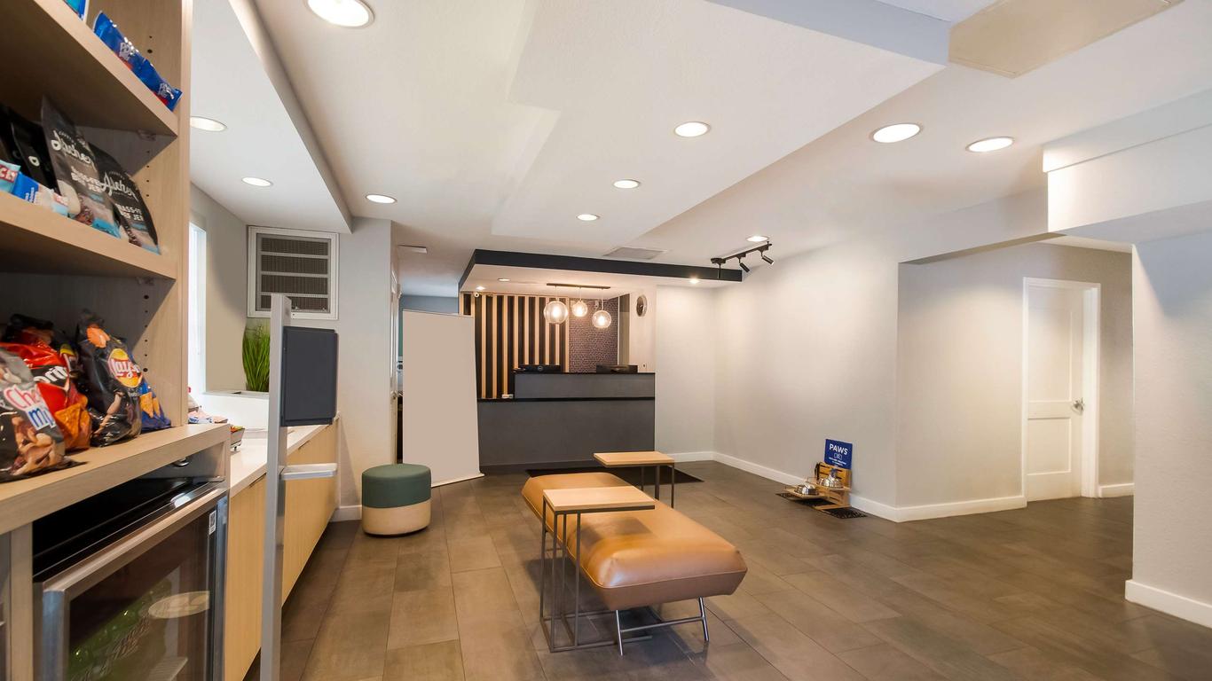 Sonesta Simply Suites Falls Church