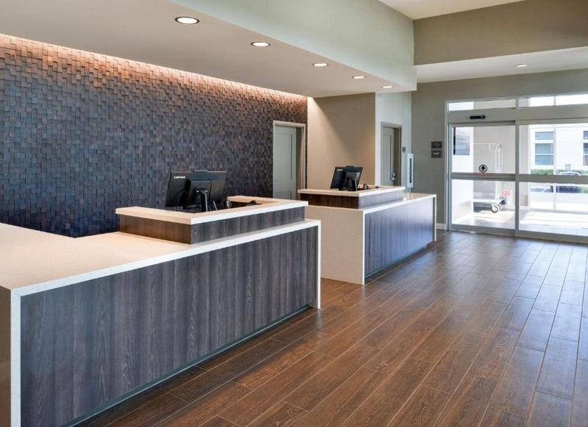 Front desk Photo