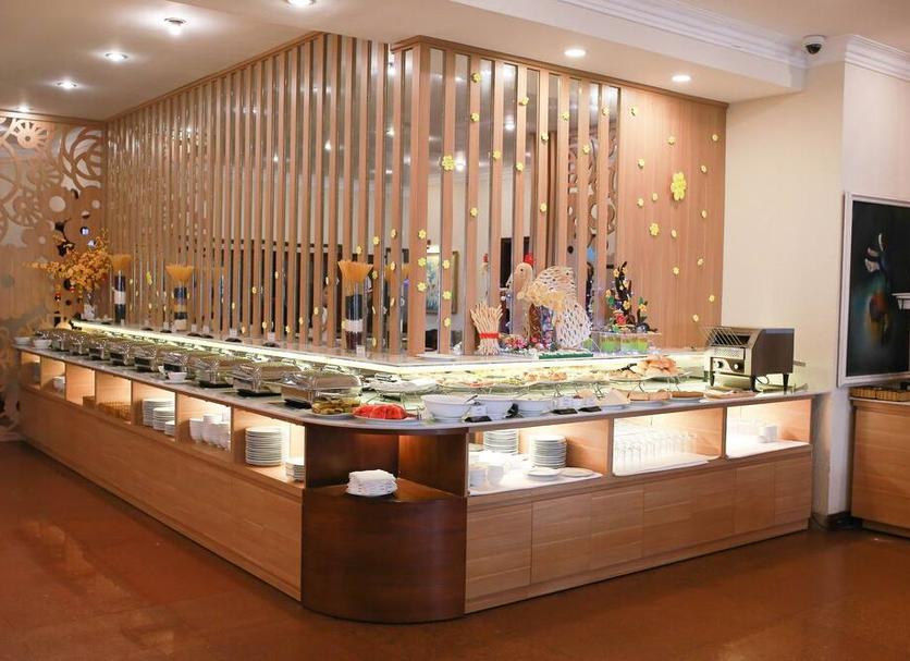 Buffet Photo