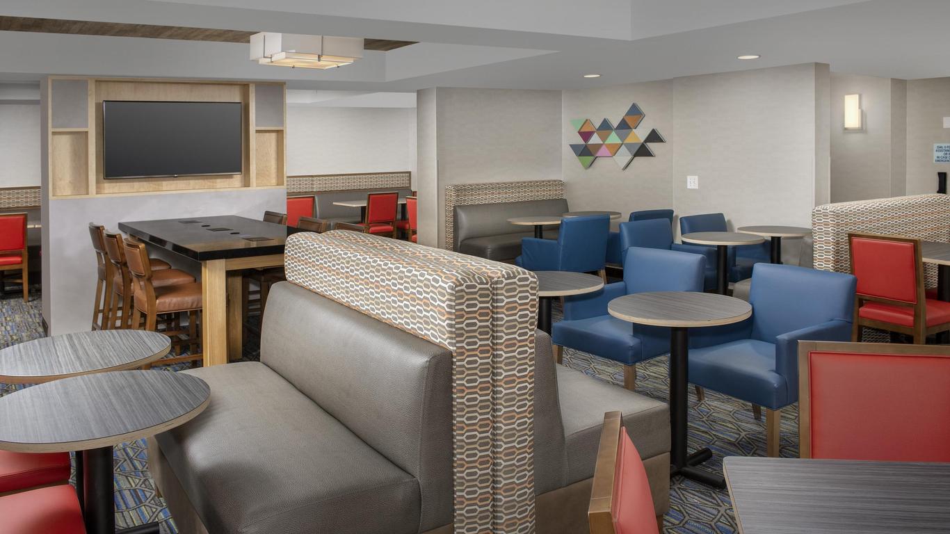 Holiday Inn Express Boston - Saugus