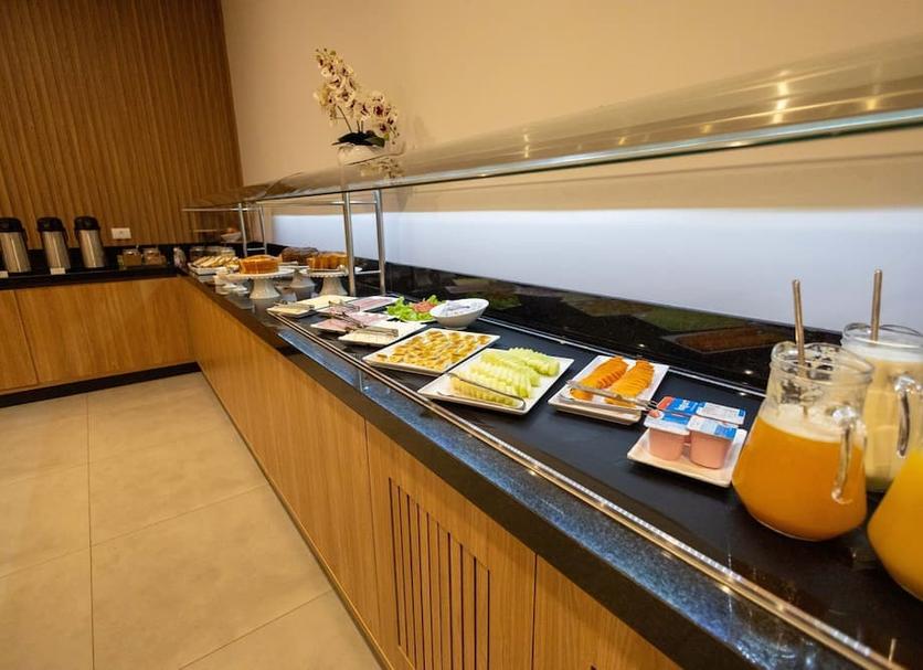 Buffet Photo