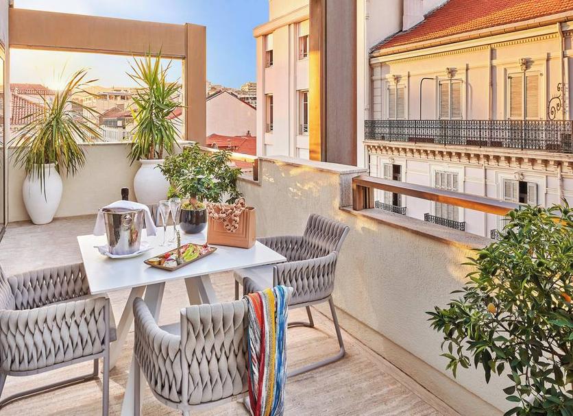 Balcony Photo