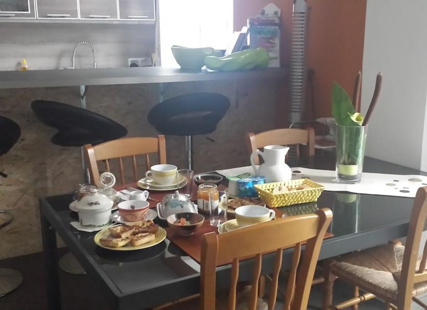 Dining room Photo