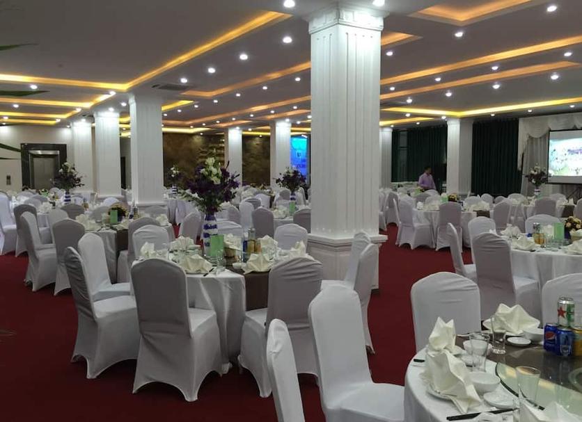 Banquet hall Photo