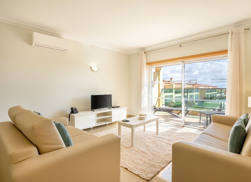 Boavista Golf & Spa - Bela Colina Holidays in Lagos, bright suite with balcony and golf course view