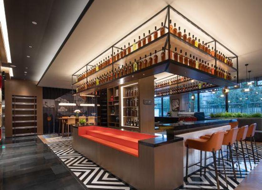 Bar Photo