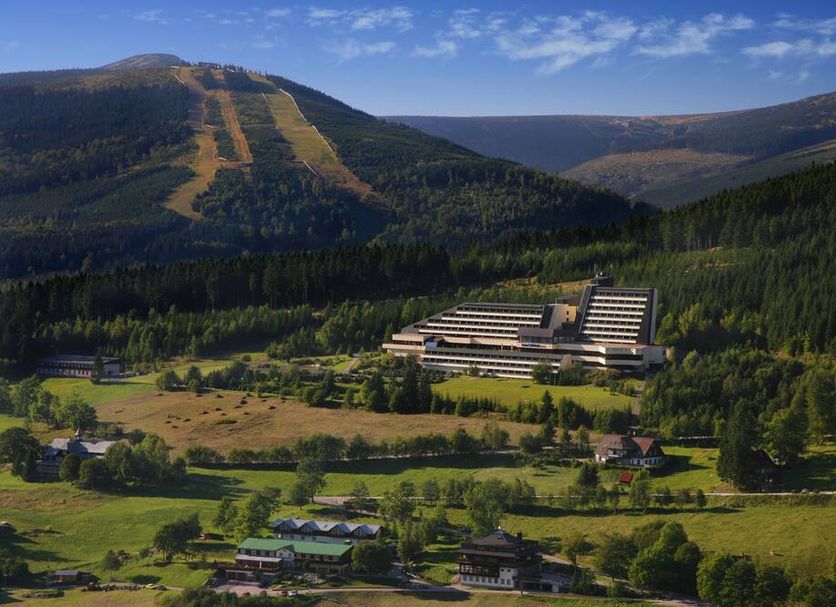Orea Resort Horal Spindleruv Mlyn in Špindlerův Mlýn, mountain resort with forested valley view