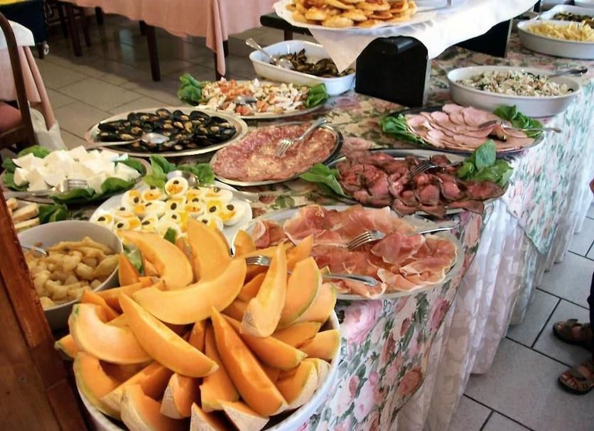 Buffet Photo