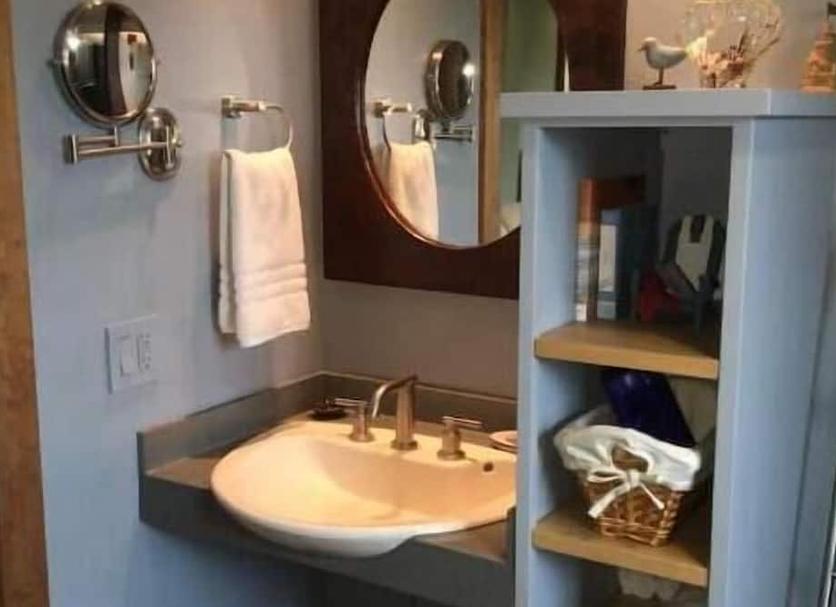 Bathroom Photo